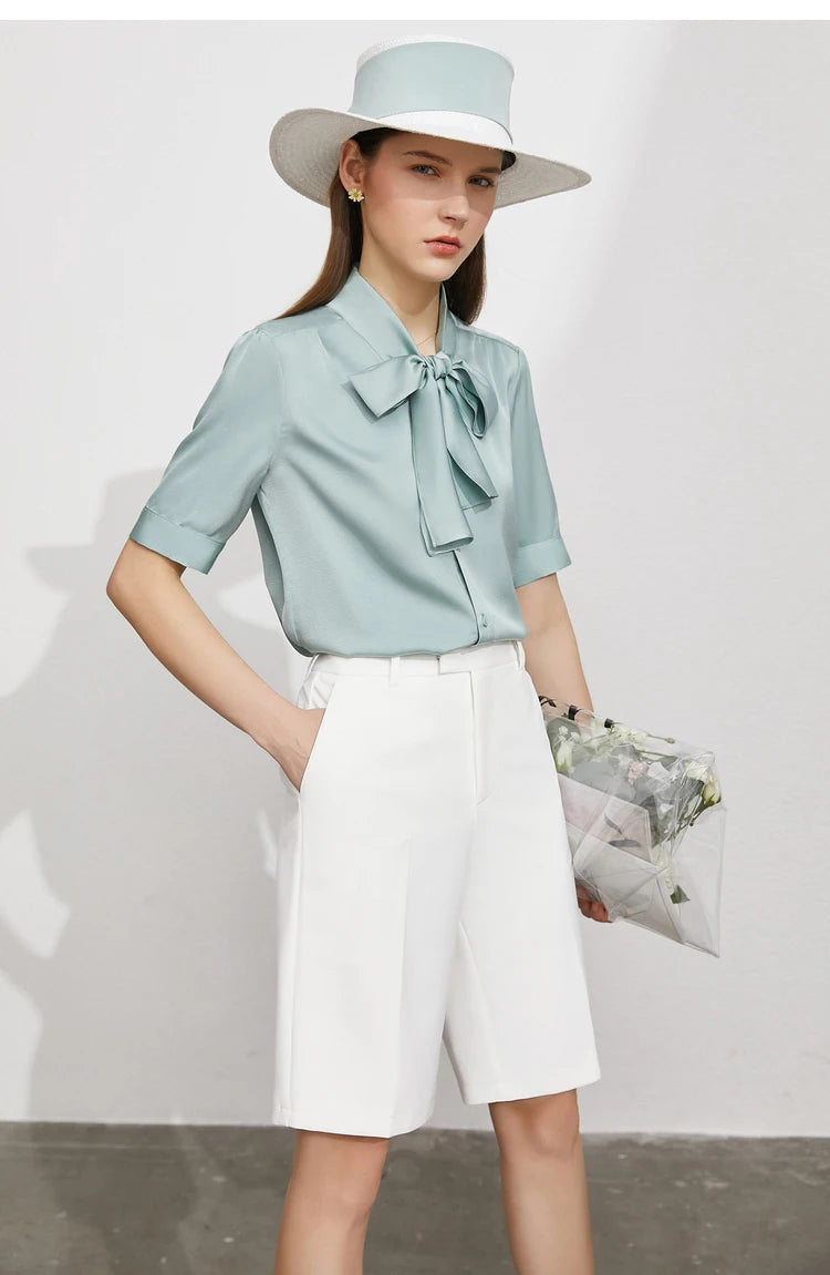 Damen Shorts im minimalistischen Stil mit hoher Taille für das Büro