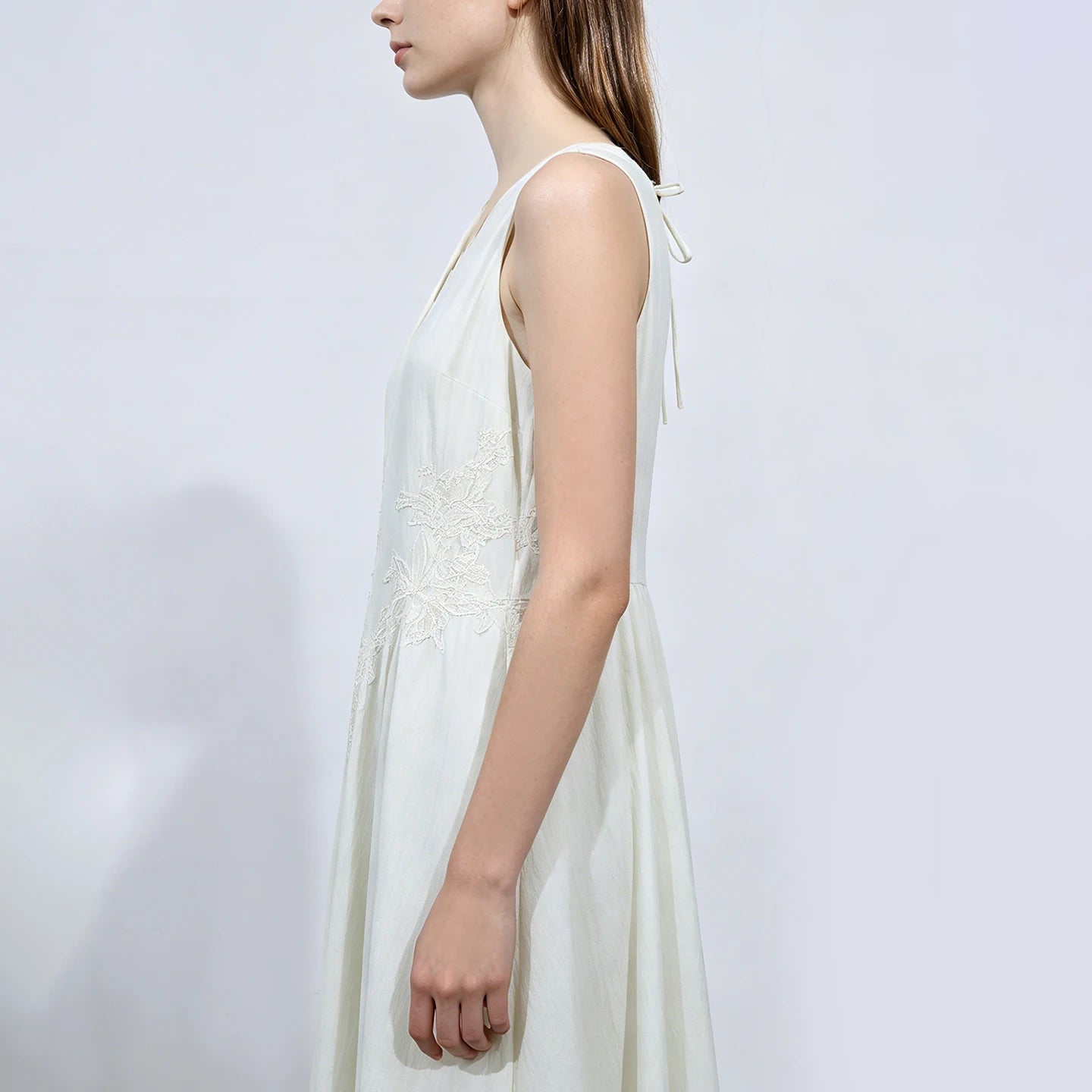 Elegantes Damenkleid Mit Spitze Und V-Ausschnitt Für Frauen