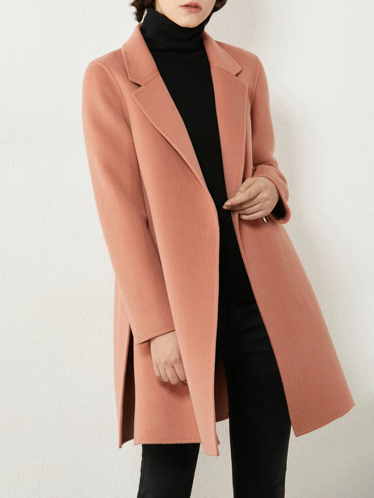 Damen Wollmantel im Minimalismus-Stil mit Umlegekragen für den Winter