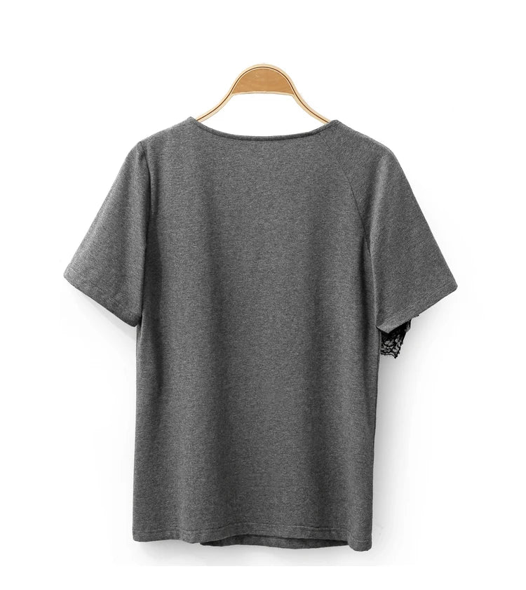 Damen T-Shirt aus mercerisierter Baumwolle im minimalistischen Patchwork-Stil mit Spitze