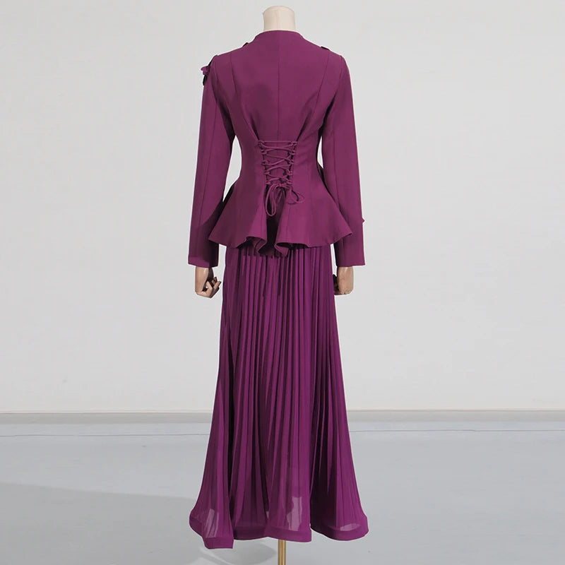 Elegantes Damenkleid mit Rundhalsausschnitt, halblangen Ärmeln und Spitzen-Patchwork-Design – figurbetont und stilvoll.