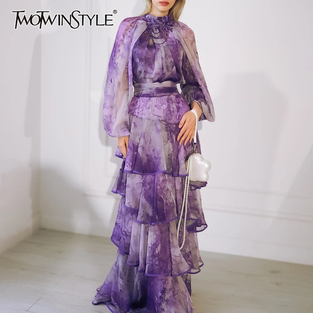 Elegantes Damen-Zweiteiler-Set mit Perlenbesatz und Patchwork-Design – Langarmhemd mit Reverskragen und Knopfleiste, kombiniert mit passender Hose.