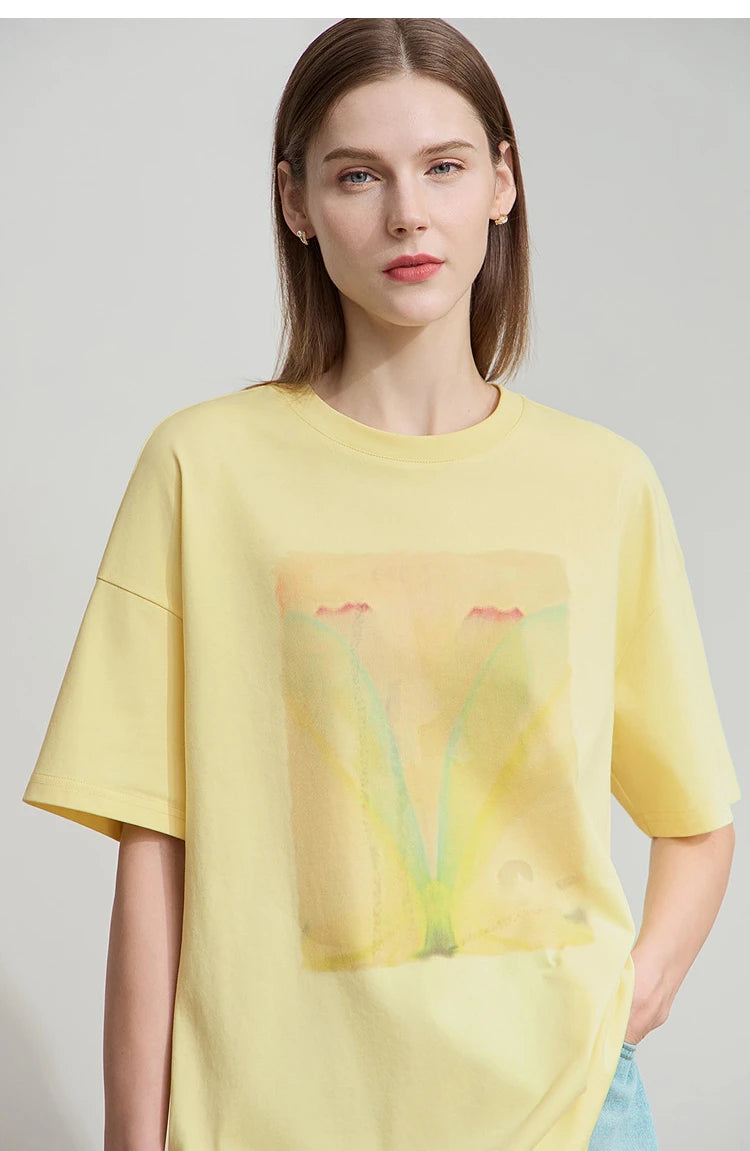Damen T-Shirt im minimalistischen Stil mit Druck und Rundhals-Ausschnitt