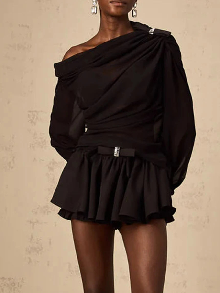 Ärmelloses Damen-Strickkleid mit Patchwork-Applikationen und hohem Taillenbund – figurbetont und modisch