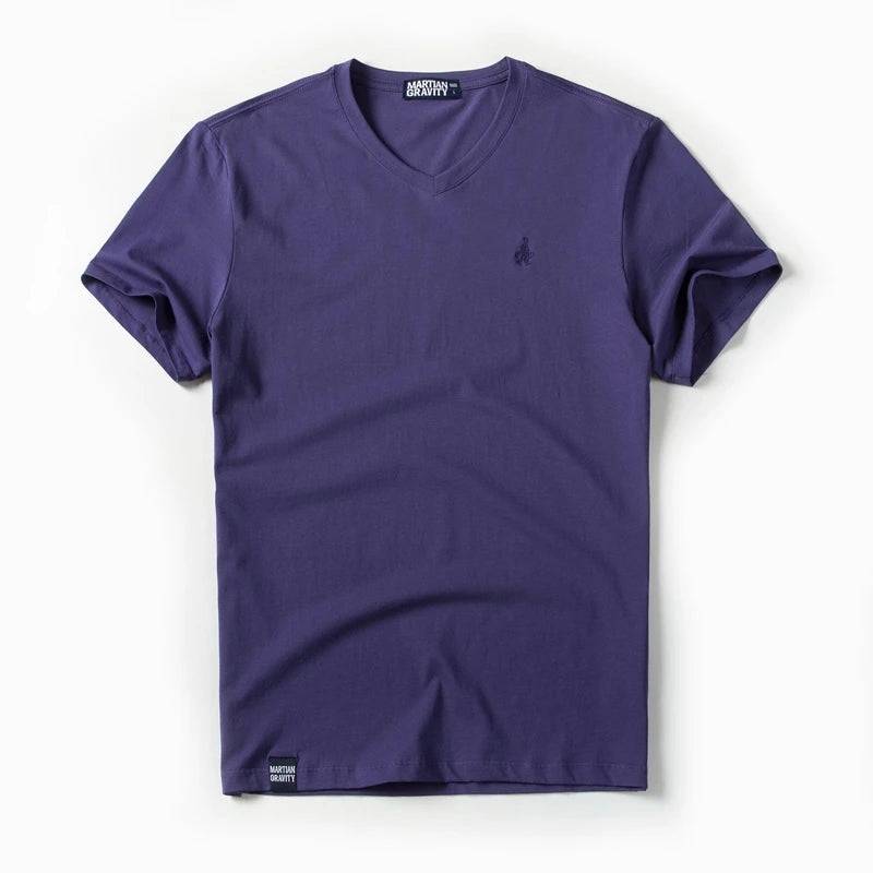 Männer T-Shirt aus einfarbigem Baumwollstoff mit V-Ausschnitt und kurzen Ärmeln