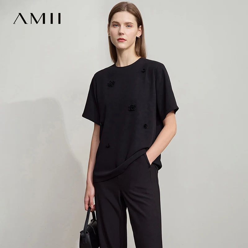 Damen Top im minimalistischen Stil mit elegantem O-Ausschnitt und Pailletten-Blume
