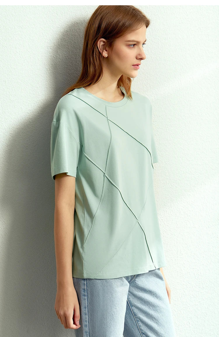 Damen T-Shirt im minimalistischen Sommerstil aus losem Stretch-Material