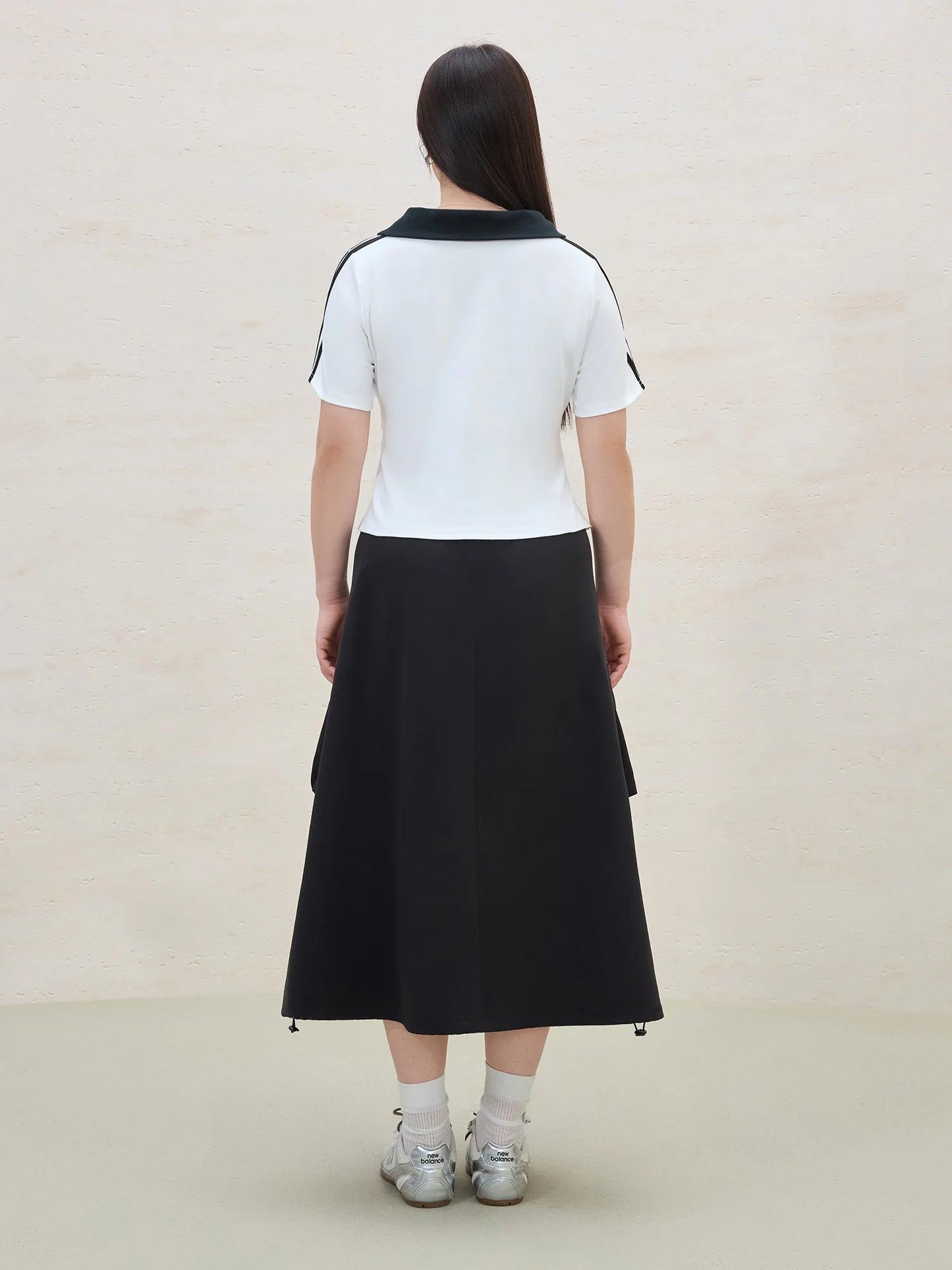Sommerliches Damen-Lyocell-Shirt mit figurbetontem Schnitt und verstellbarem Kordelzug – atmungsaktives Design für mühelosen Übergang vom Büro zum Ausflug