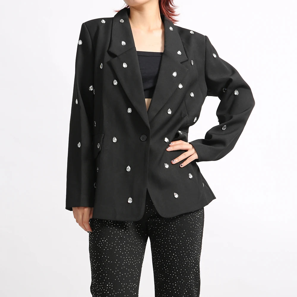 Elegantes Damenkleid mit Rundhalsausschnitt, langen Ärmeln und Patchwork-Design in lockerer Passform.