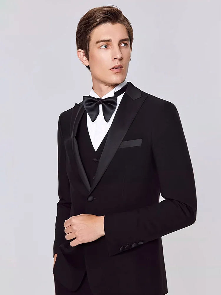 Eleganter Herrenanzug in Grün, Slim Fit, dreiteilig mit Blazer, Weste und Hose – ideal für Hochzeiten und festliche Anlässe.