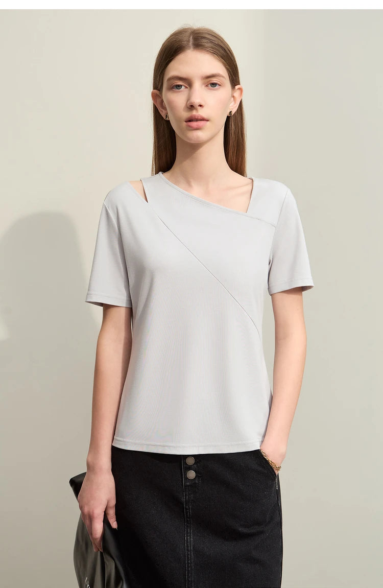 Damen T-Shirts im Minimalismus-Stil mit asymmetrischem V-Ausschnitt und kurzen Ärmeln