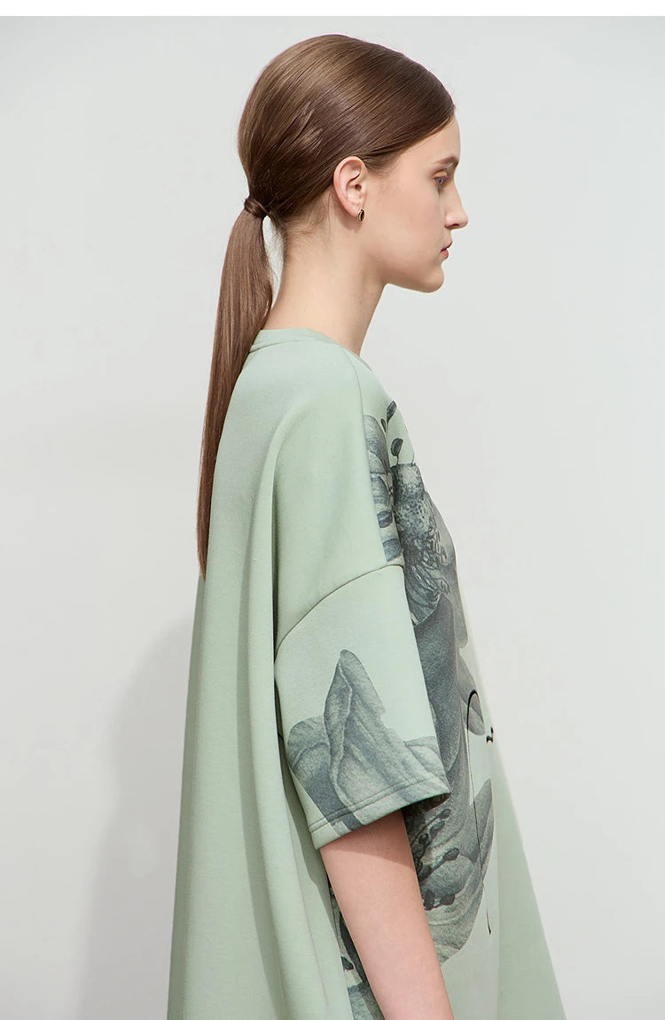 Damen T-Shirt mit lockerem O-Ausschnitt und Blumenmuster sowie Stickerei