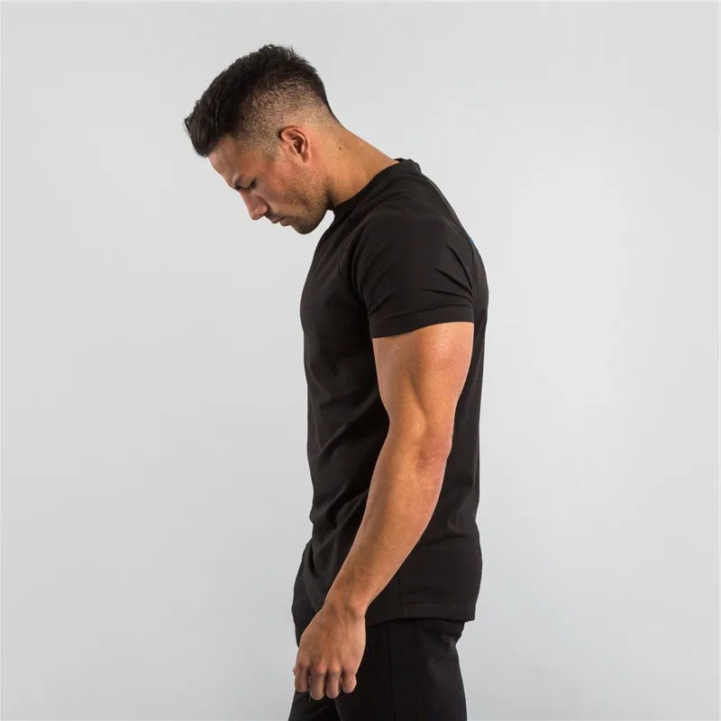 Herren T-Shirt aus Baumwolle mit elastischer Passform für Fitness und Sport