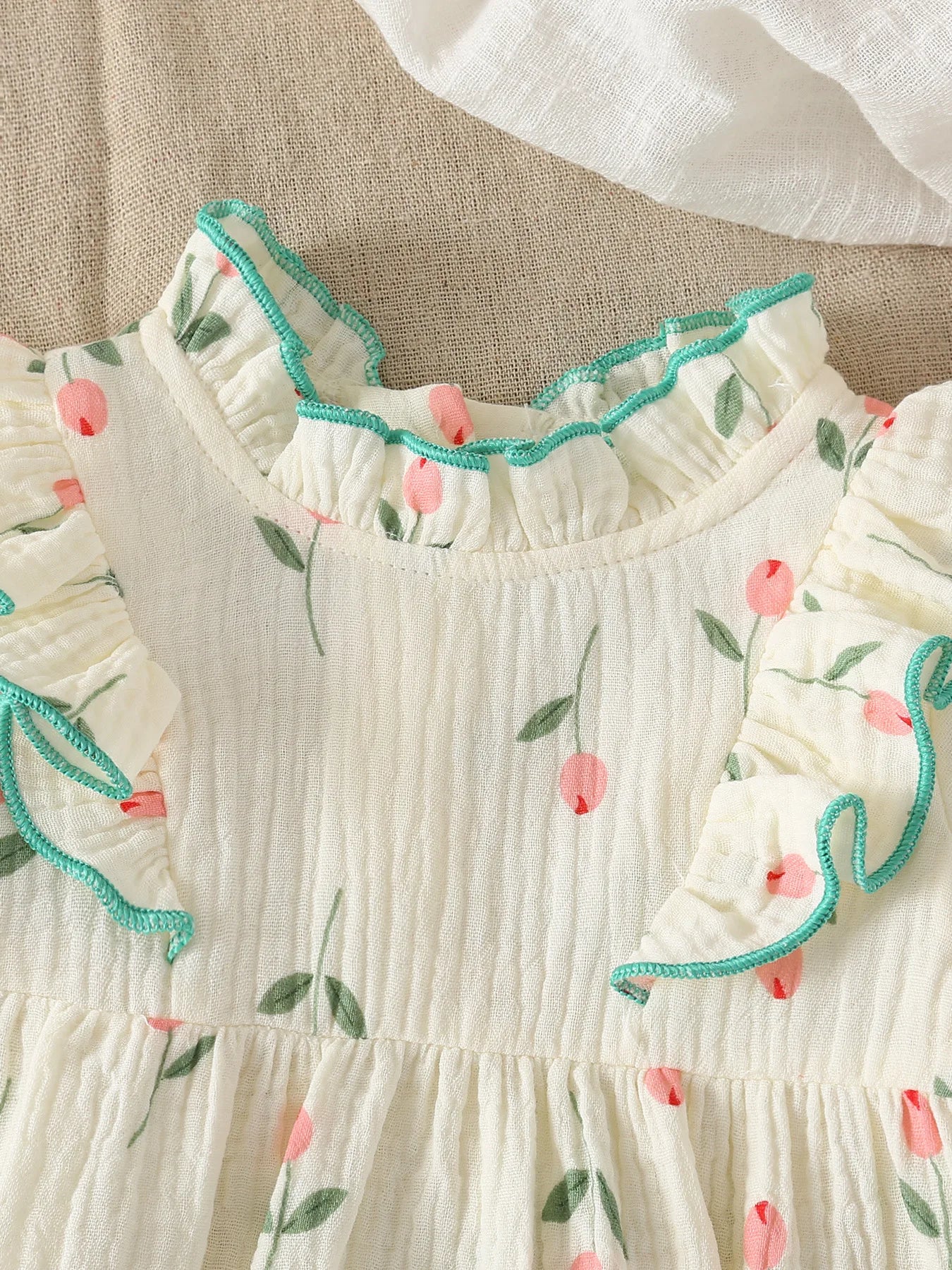Baby Mädchen Bodys aus Tulpen-Drucken im Rüschendesign für den Herbst