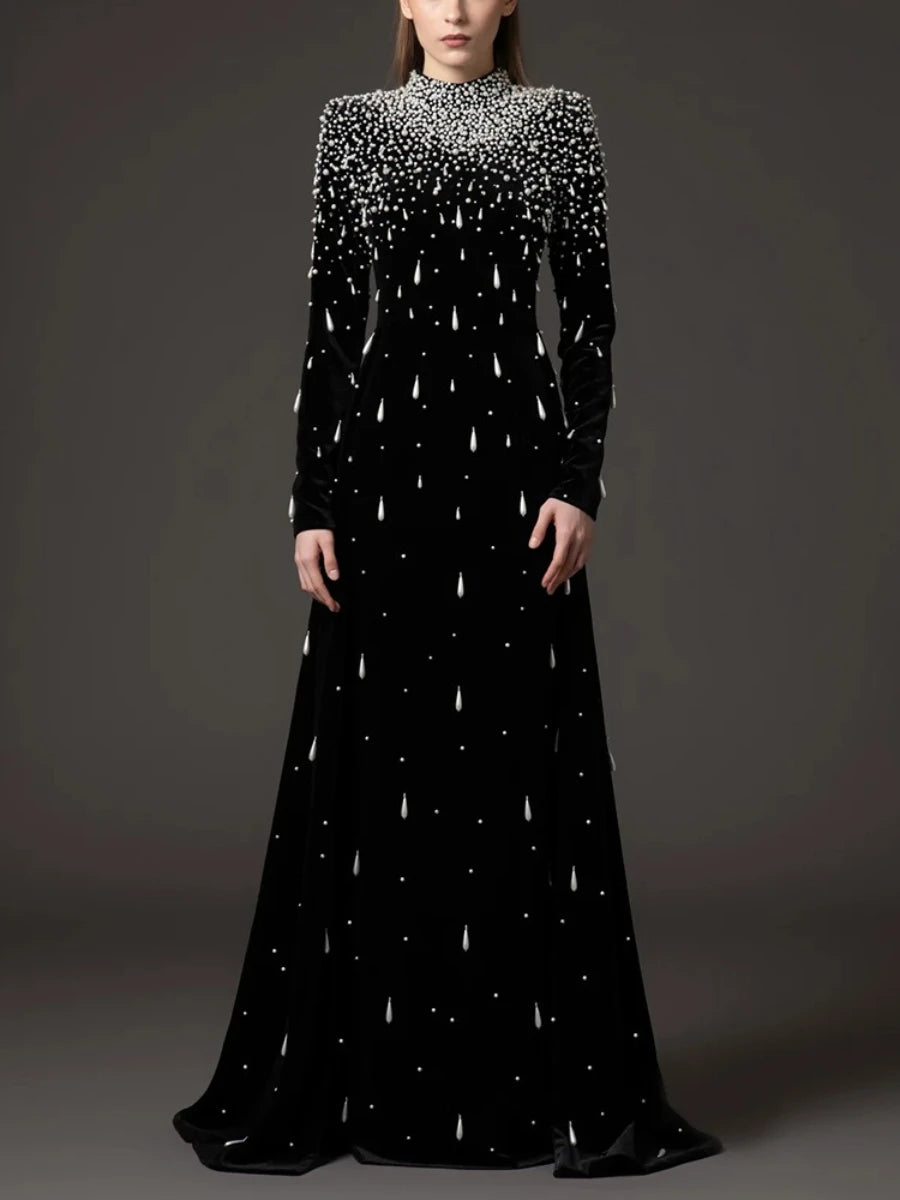 Elegante Damenjacke mit Perlenbesatz und Patchwork-Design, lockere Passform, Reverskragen und langen Ärmeln.