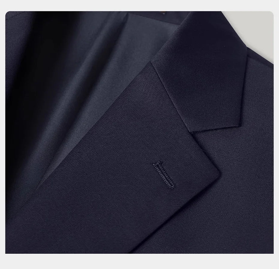 Hochwertiger Herrenanzug aus 30% Merinowolle in Tiefblau – Eleganz für Hochzeit und Business