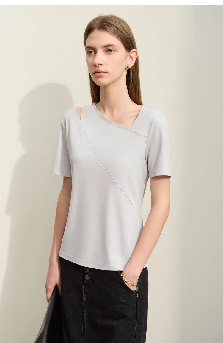 Damen T-Shirts im Minimalismus-Stil mit asymmetrischem V-Ausschnitt und kurzen Ärmeln