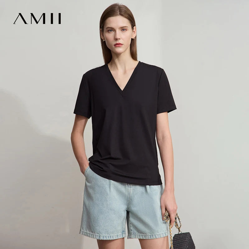 Damen Top im minimalistischen Sommerstil mit einfarbiger Buchstabenstickerei