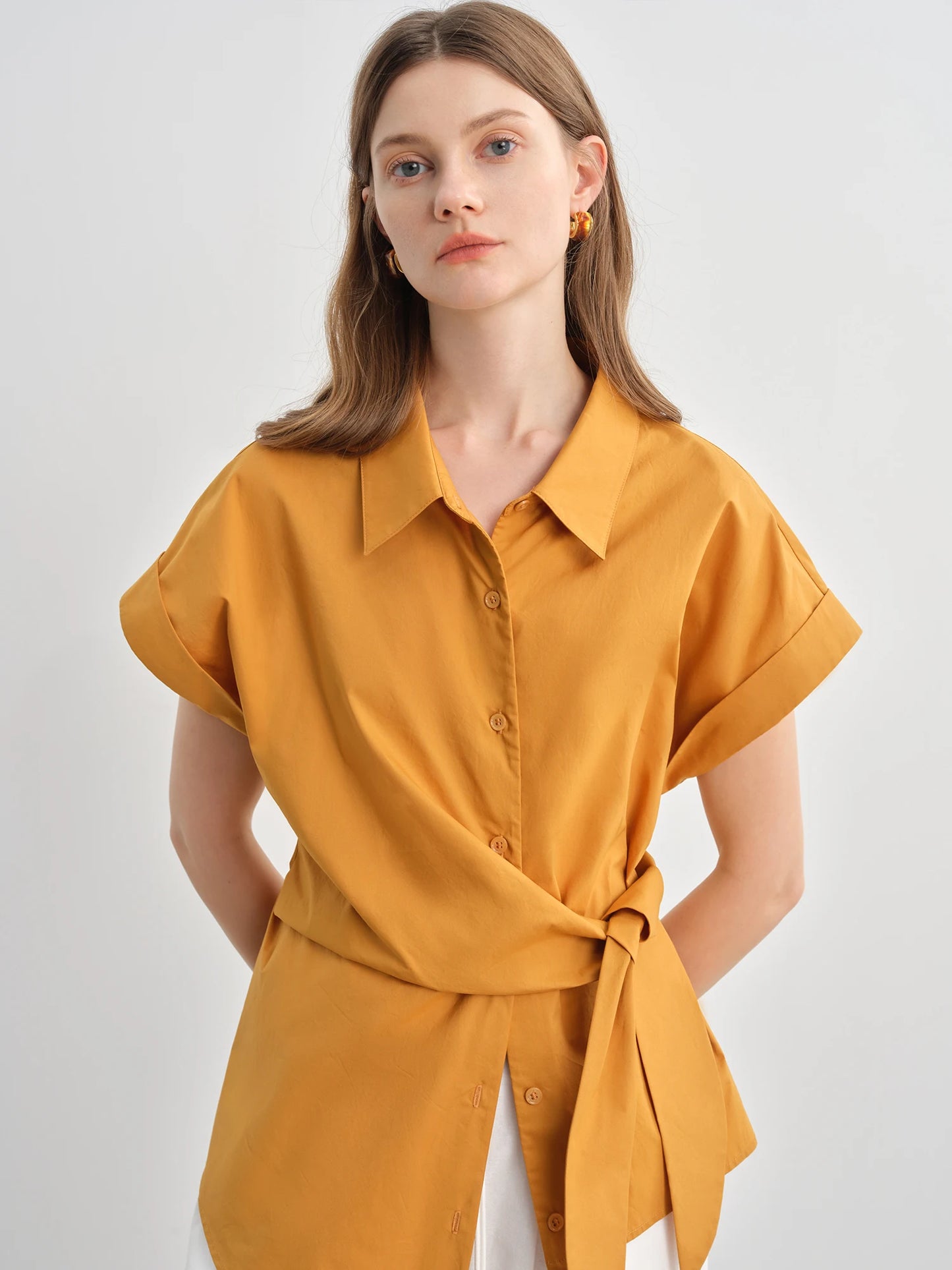 Satin-Glanz T-Shirt mit Rundhalsausschnitt – Slim Fit in Pink oder Schwarz für den Sommer