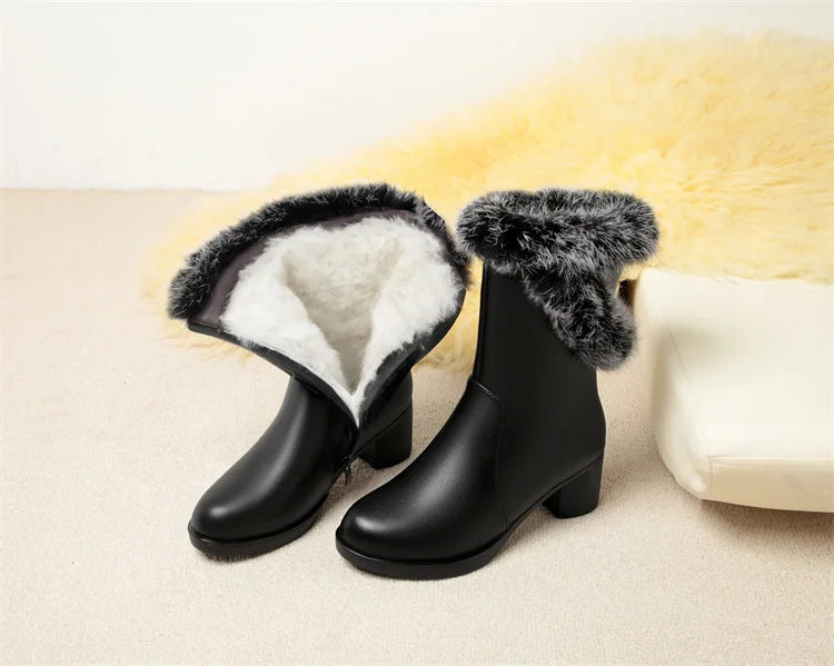 Damen Stiefel aus echtem Leder mit quadratischem Absatz und Fellfutter