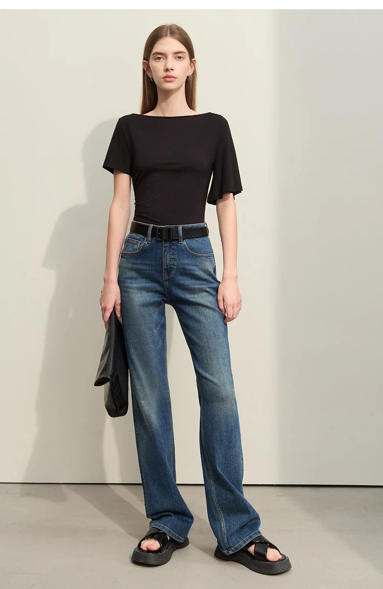 Damen T-Shirt im Minimalismus-Stil mit asymmetrischem Slash Neck und Raffen
