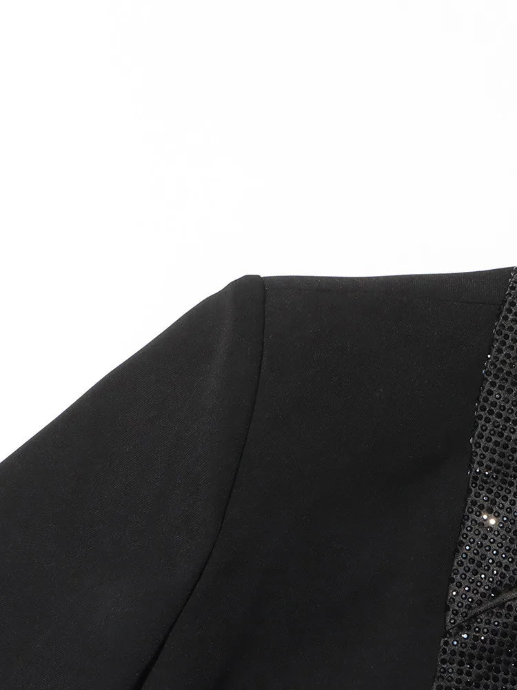 Eleganter Damen-Blazer mit Reverskragen und langen Ärmeln – Patchwork-Design und einreihiger Verschluss für einen lässigen Look.