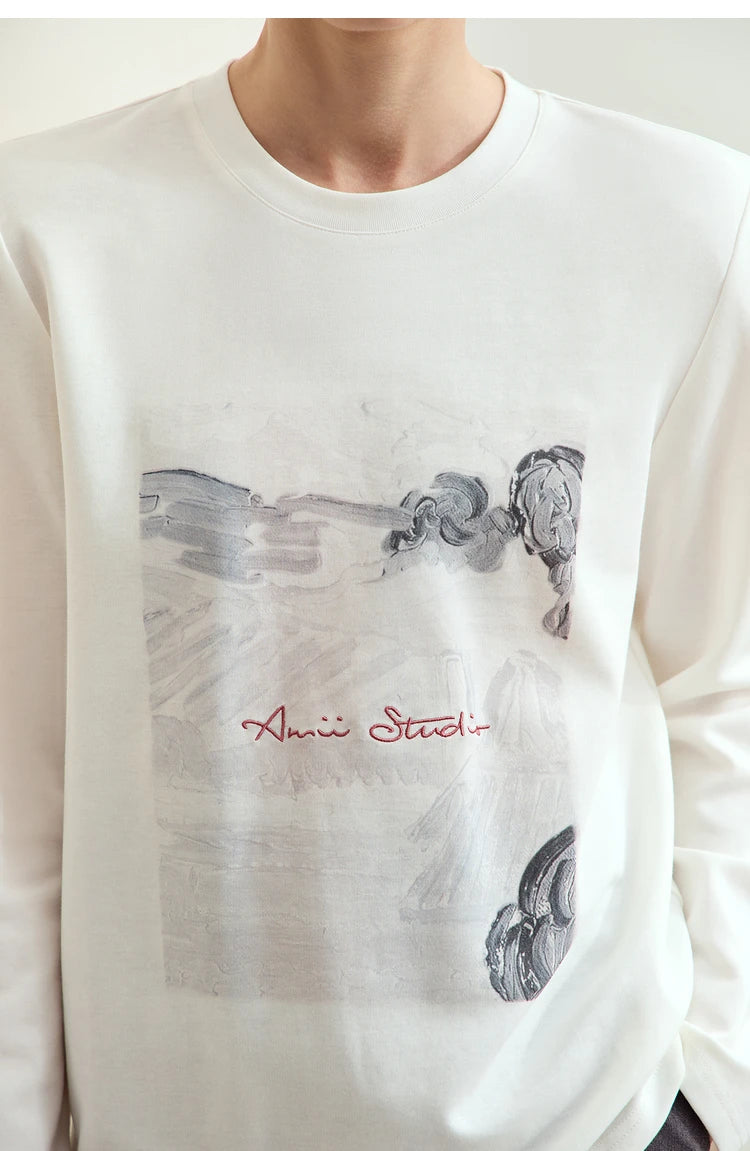 Damen T-Shirt im Minimalismus-Stil mit Kunstdruck und Stickerei für den Herbst