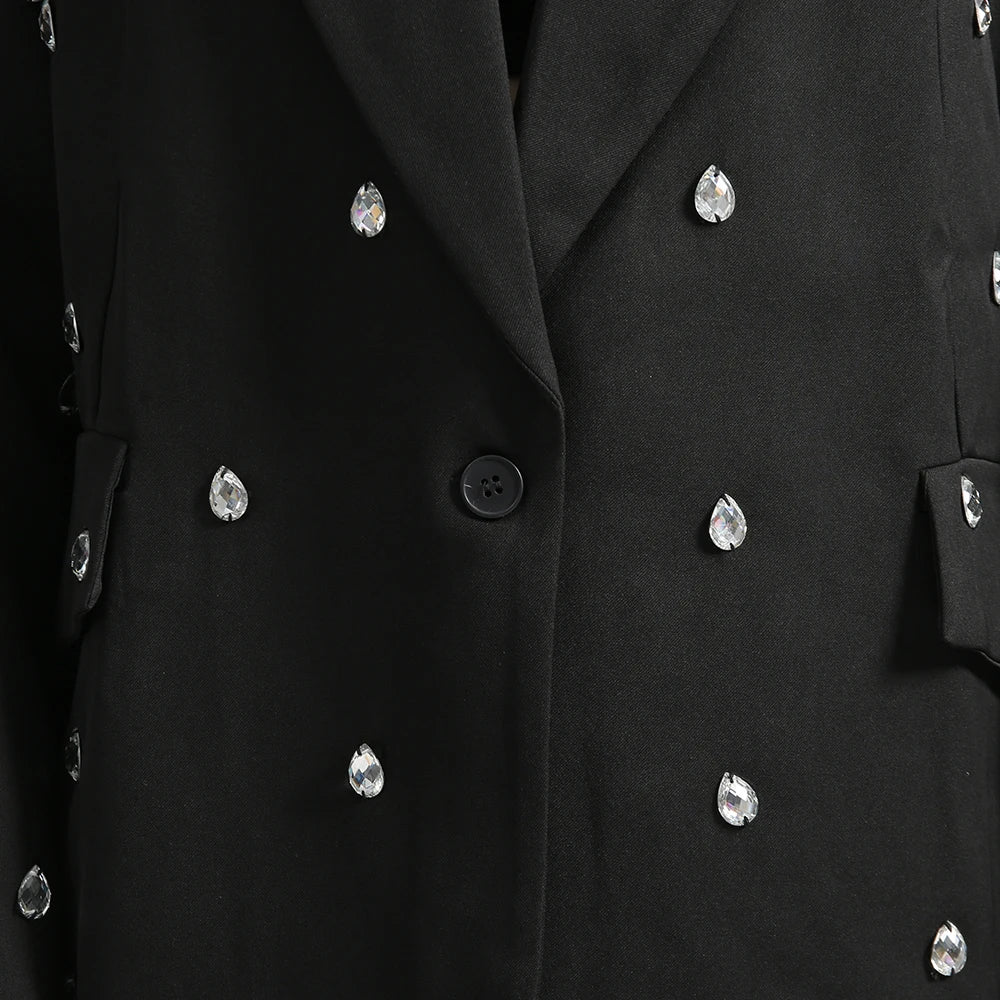 Elegantes Damenkleid mit Rundhalsausschnitt, langen Ärmeln und Patchwork-Design in lockerer Passform.