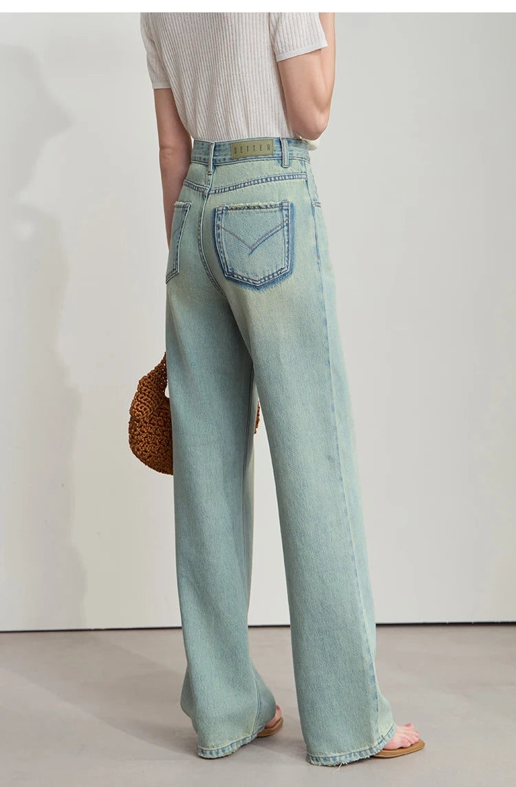Damen Jeans im minimalistischen Sommer-Style mit schmalem geradem Bein