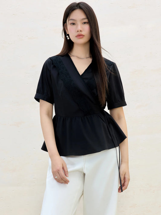 Französisch inspirierte Damenbluse mit romantischer Stickerei – vielseitig kombinierbar für den Alltag