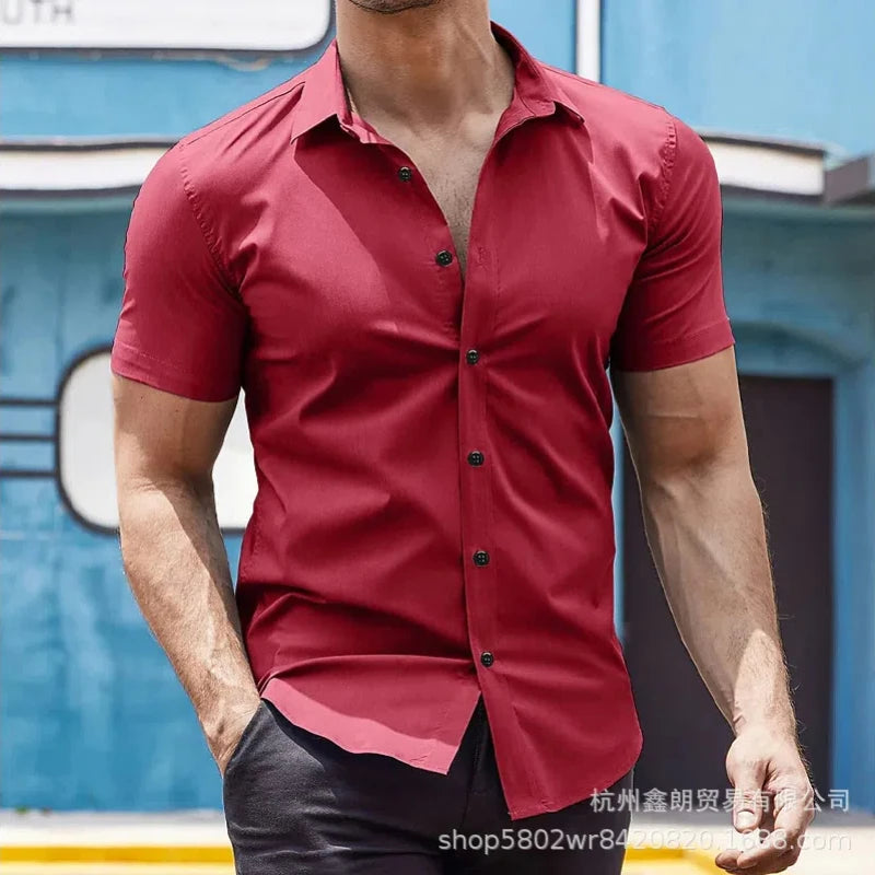 Lässiges Herren-Cardigan-Hemd mit kurzen Ärmeln und Reverskragen in Unifarbe – ideal für den Sommer.