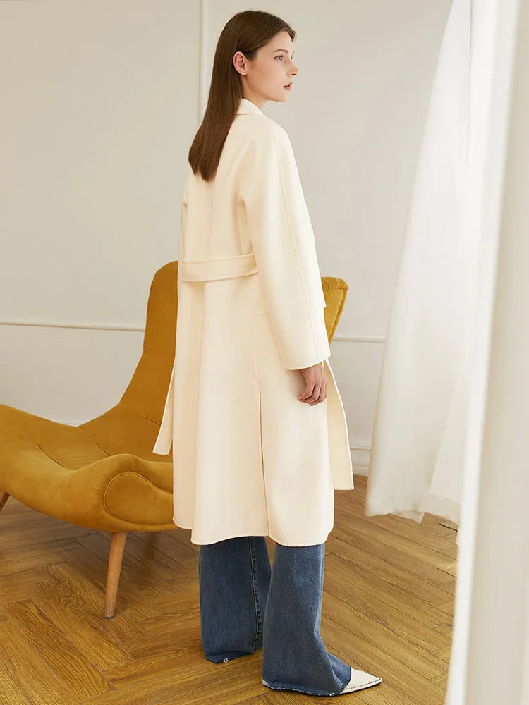 Damen Wollmantel aus 100 Prozent Wolle mit eleganter doppelter Seite und Taschen