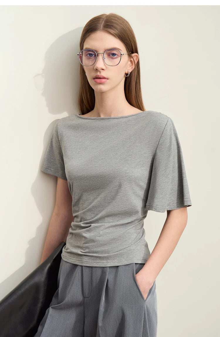 Damen T-Shirt im Minimalismus-Stil mit asymmetrischem Slash Neck und Raffen