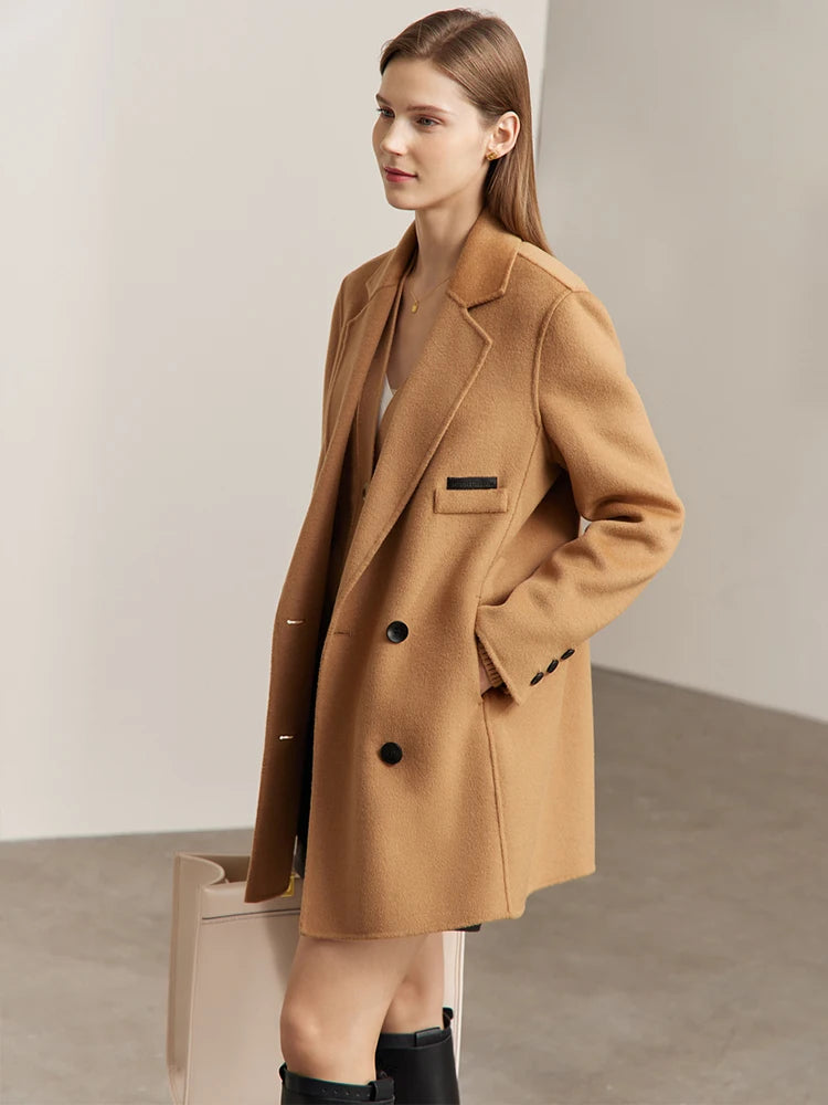 Damen Wollmantel im minimalistischen Design mit umlegekragen für den Winter