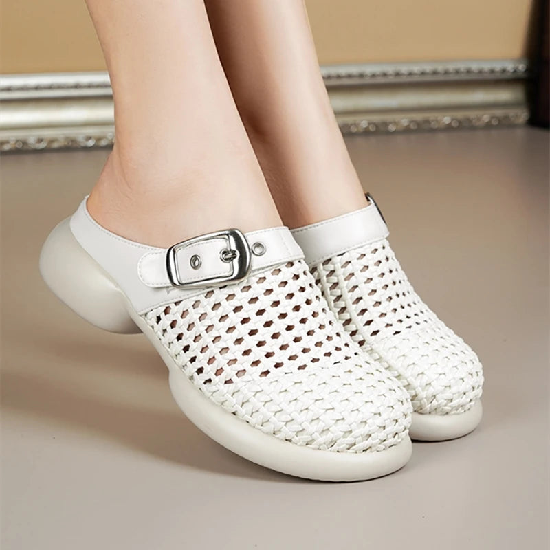 AIYUQI frauen Maultiere Hausschuhe 2025, Neue Mittlere Ferse Geflochtene Geschlossene Zehe Frauen Hausschuhe Sommer Große Größe Hohl Weibliche Schuhe