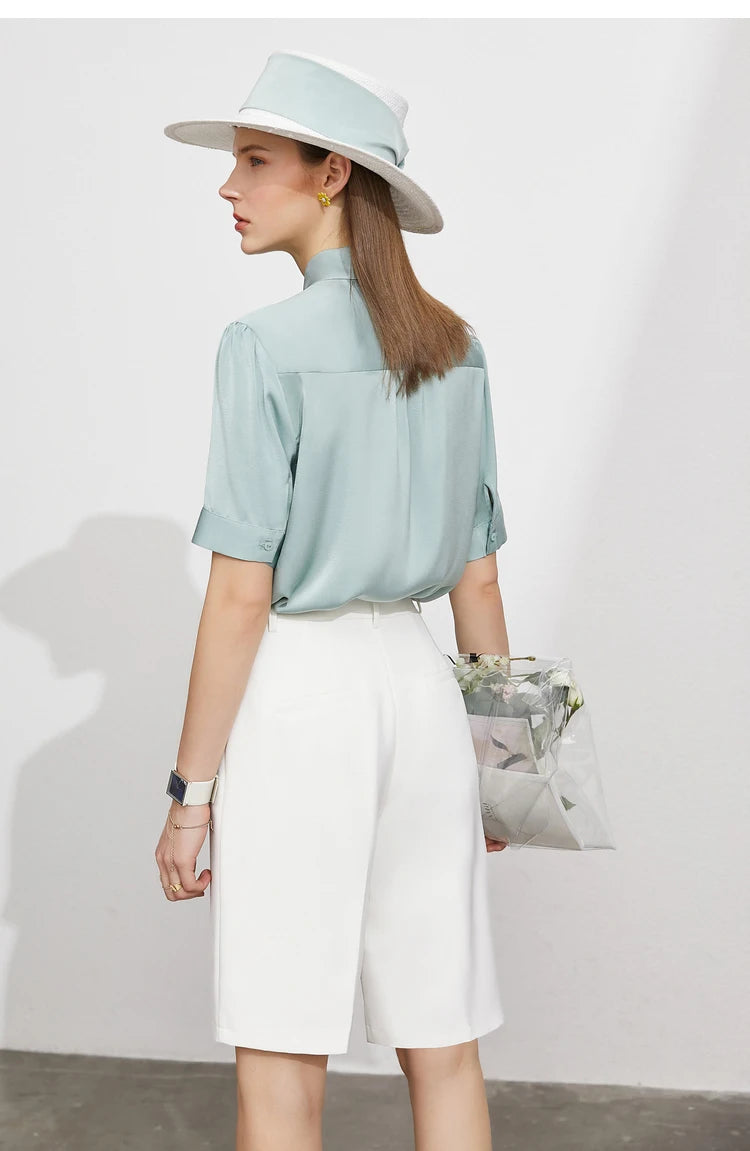 Damen Shorts im minimalistischen Stil mit hoher Taille für das Büro