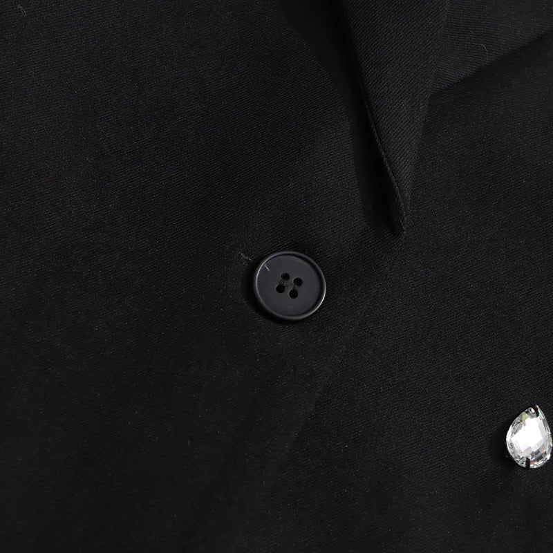 Elegantes Damenkleid mit Rundhalsausschnitt, langen Ärmeln und Patchwork-Design in lockerer Passform.