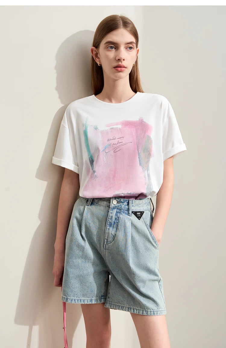 Damen T-Shirts im minimalistischen Stil mit abstraktem Druck für den Sommer