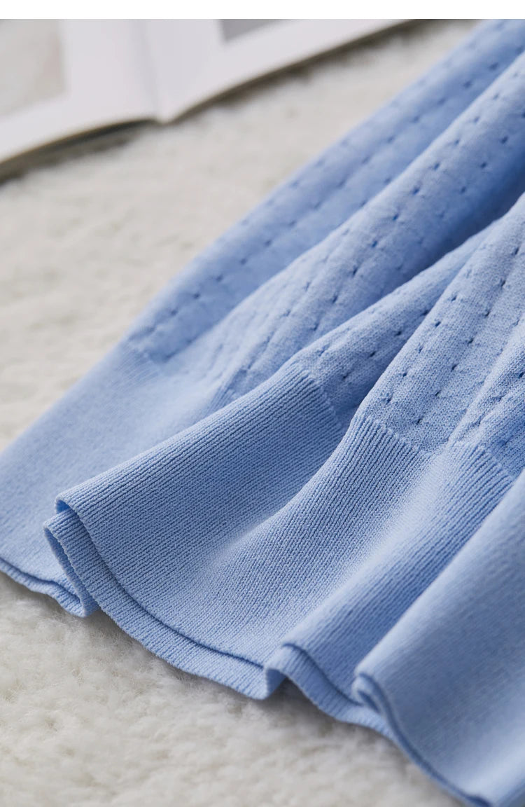 Damen Pullover im Minimalismus-Stil mit Polo-Ausschnitt und Kontrastfarben
