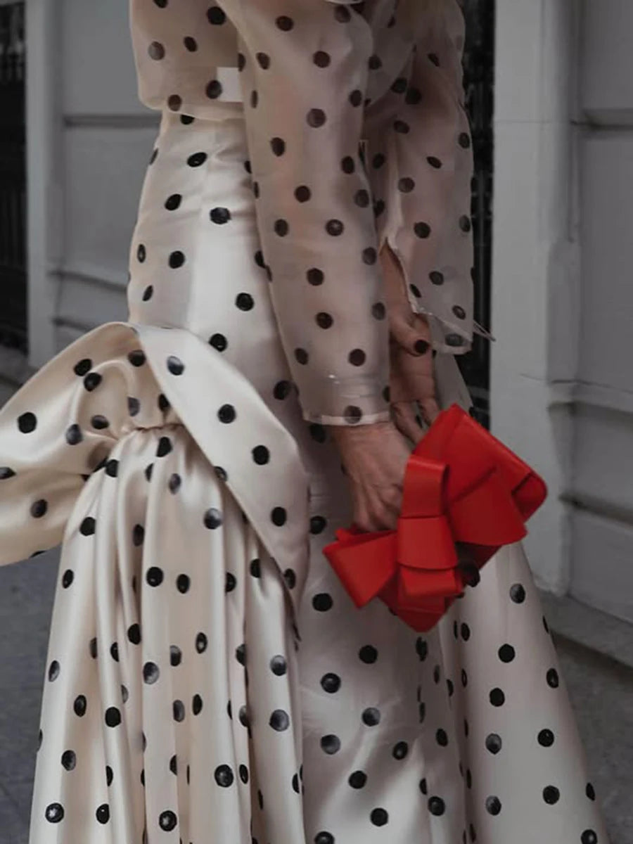 Elegantes Damen-Zweiteiler-Set mit Blazer und hoch taillierter Patchwork-Hose – ideal für besondere Anlässe.