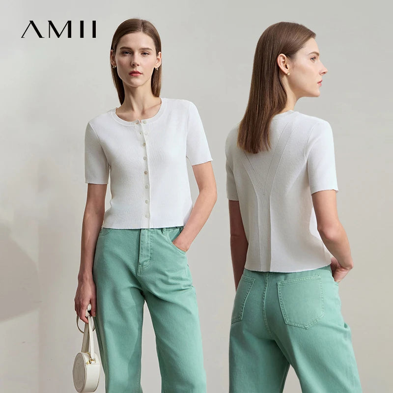 Leichter Damen-Sommerstrickpullover mit Rundhalsausschnitt und überschnittenen Schultern – modisch und bequem für warme Tage.