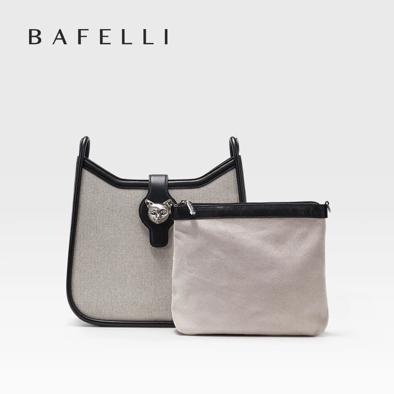 Beige Hobo-Umhängetasche mit schwarzem Besatz und Reißverschluss-Pouch vorne.