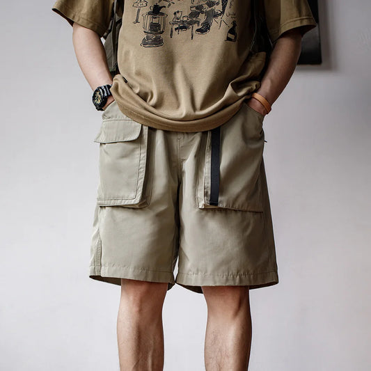 Herren Shorts aus leichtem Polyester mit großen Taschen für den Sommer