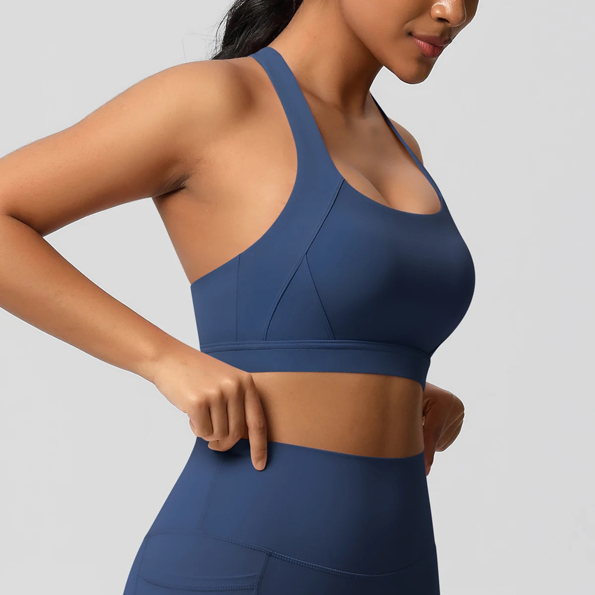 Sport-Crop-Top nackenfrei, dunkelblau, figurbetont mit breitem Saum