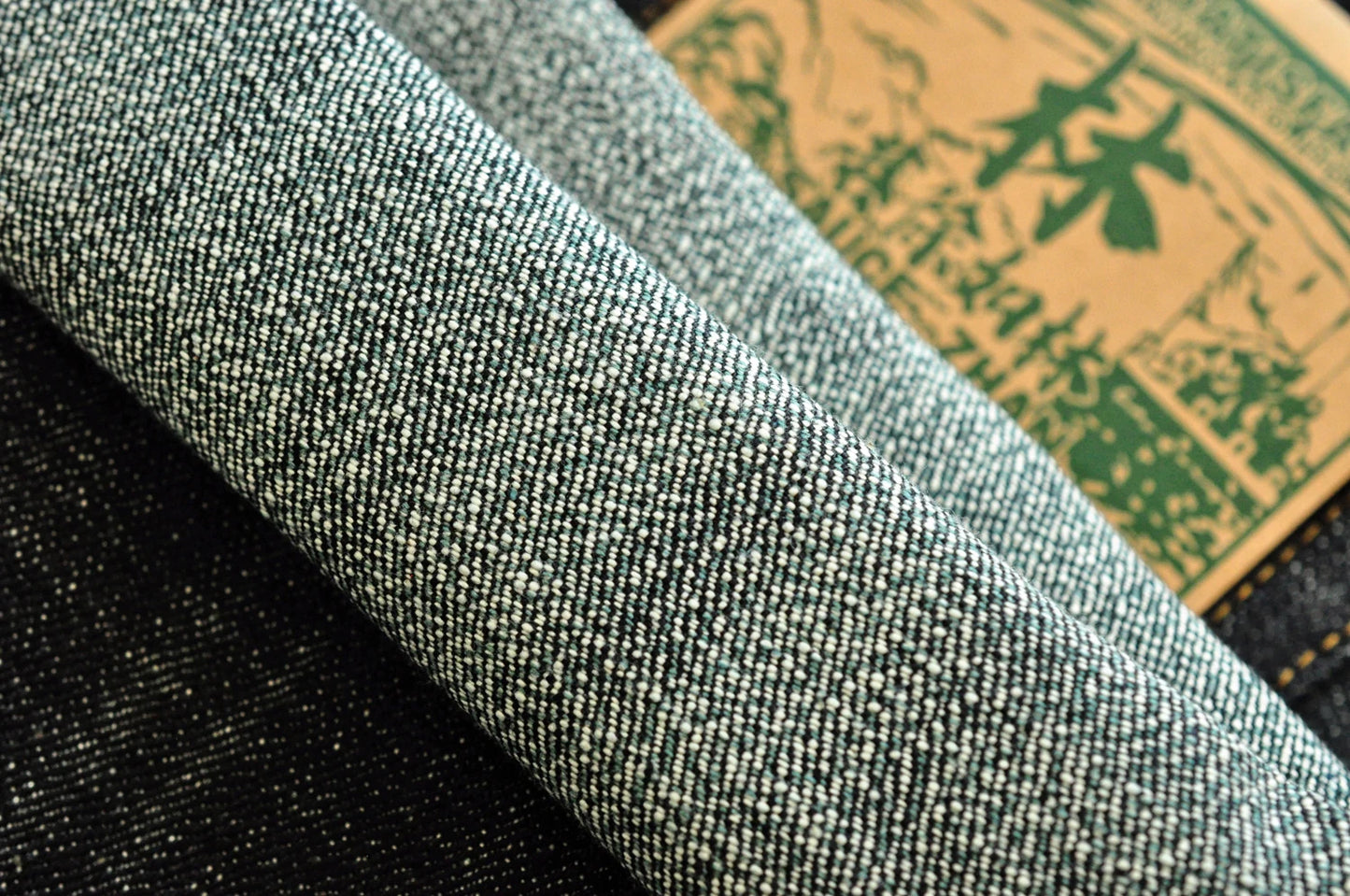 Herren Jeans im Vintage-Stil aus Selvedge Raw Denim mit Silber-überzogenen Knöpfen