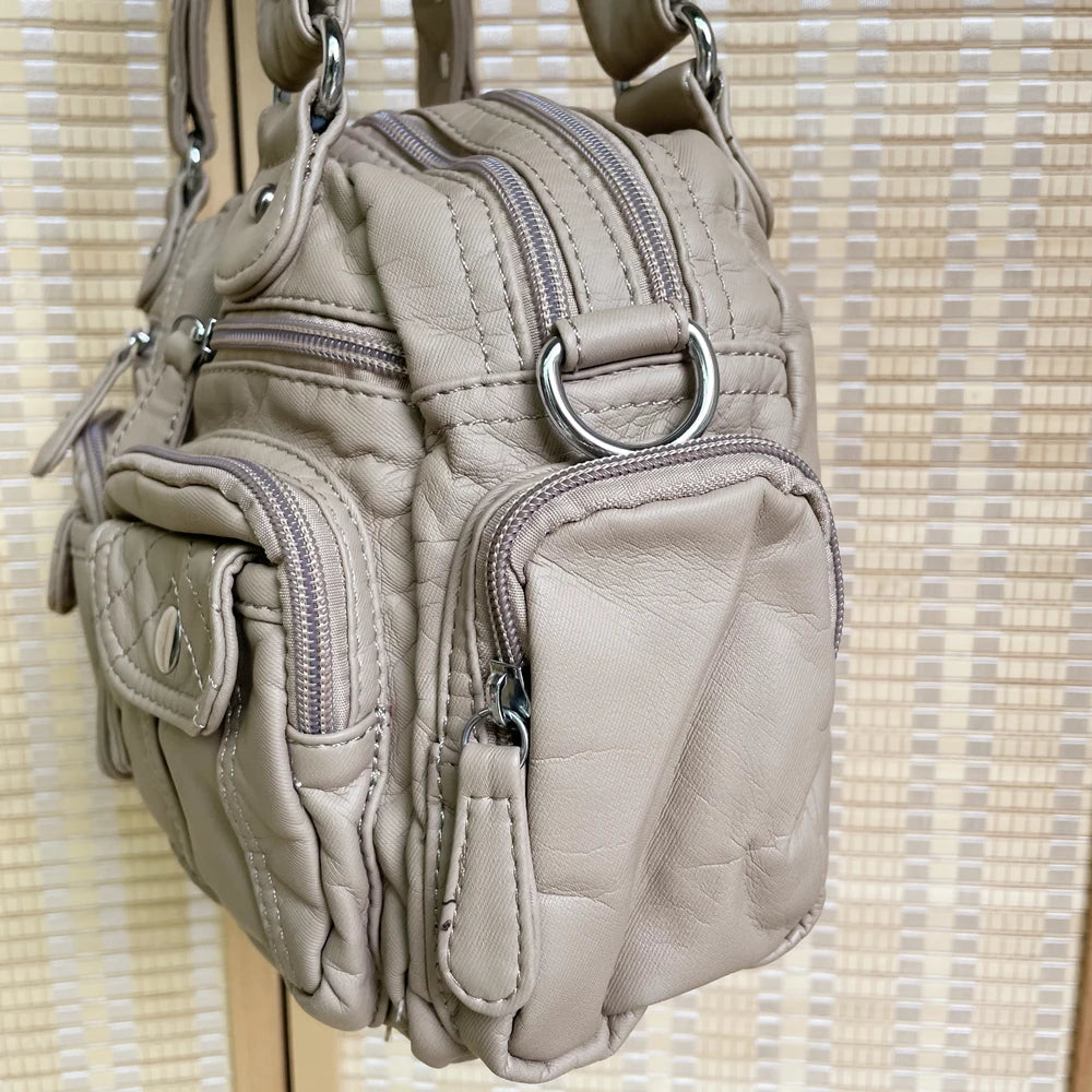 Damen-Schultertasche aus PU-Leder in kompakter Bauweise mit Angenehmer Haptik und Mehrfachfächern