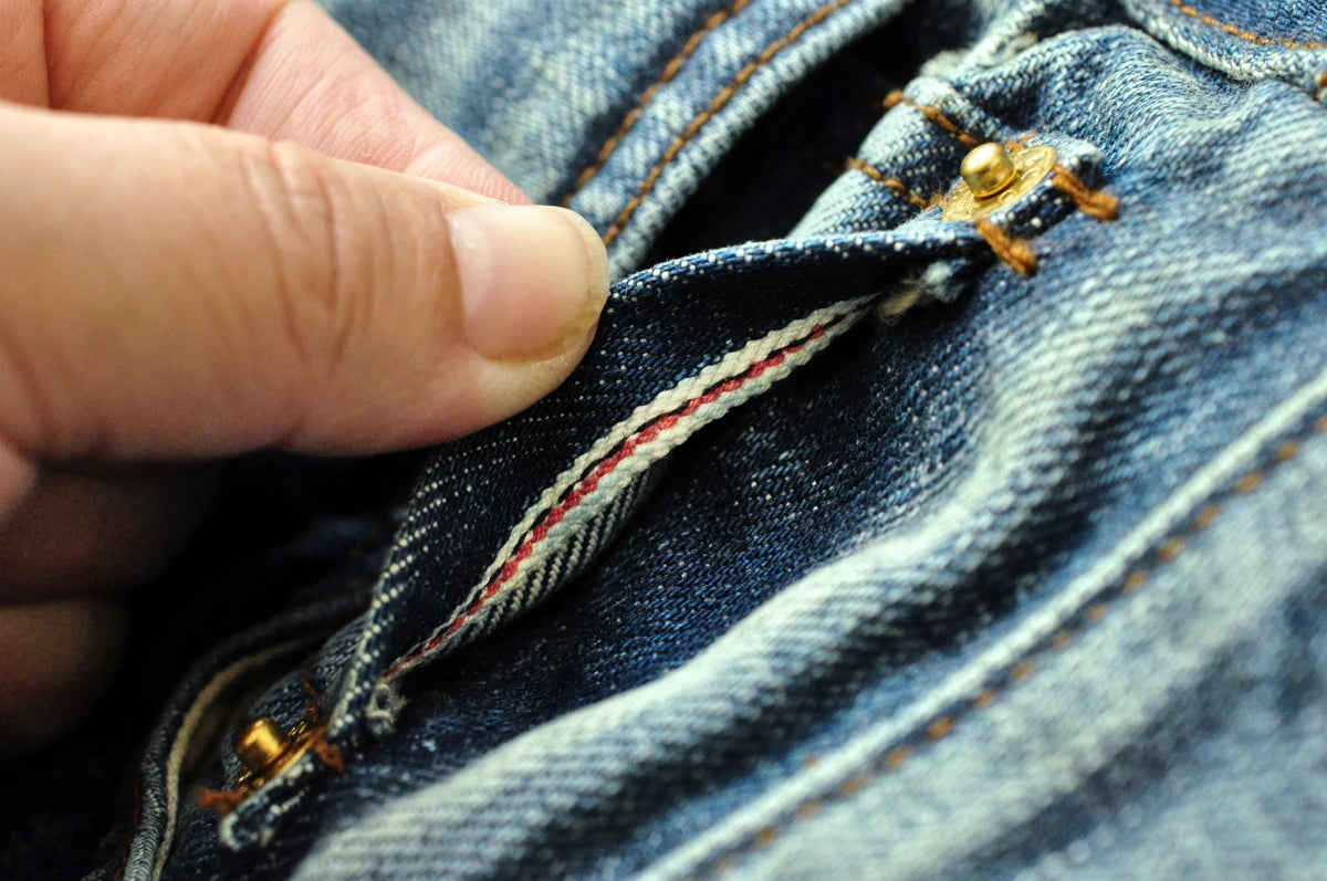 Herren Jeans im Used-Look mit Schnurrbart-Effekt aus Selvedge-Denim
