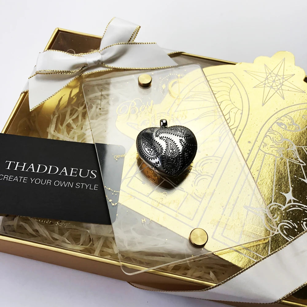 Herz-Medaillon-Anhänger aus 925 Sterling Silber im Geschenkset mit goldfarbenem Karton