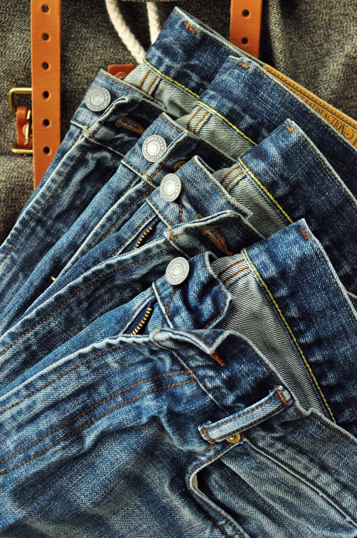 Herren Jeans im Used-Look mit Schnurrbart-Effekt aus Selvedge-Denim