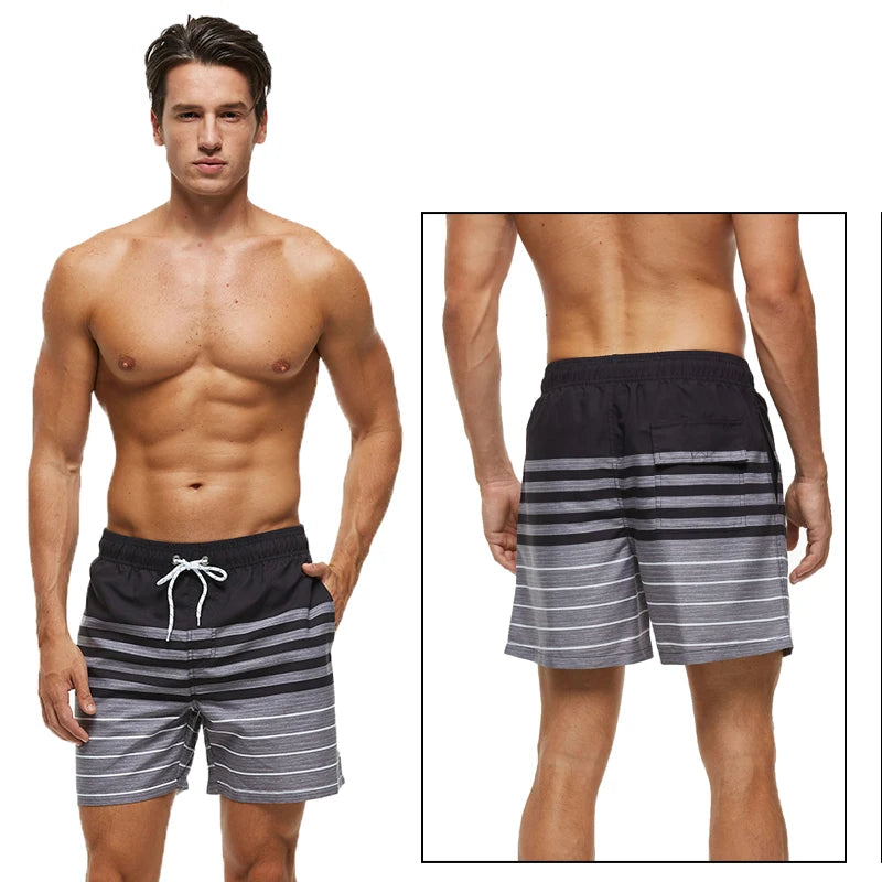 Herren-Badeshorts mit Mesh-Innenslip, verstellbarem Bund und Taschen – ideal für Sport und Freizeit.